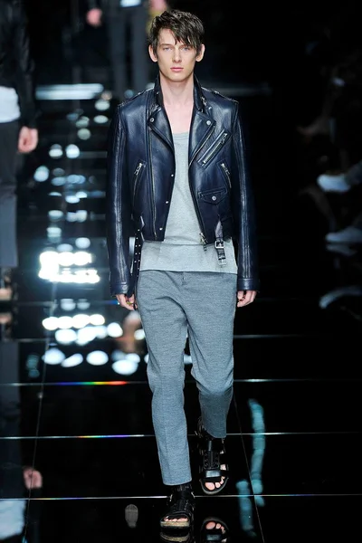 Look 13